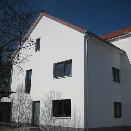 05 Apartment *